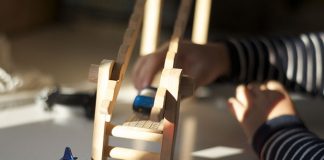 Aktivt språk i konstruksjon. Illustrasjonsfoto Astrid Eidhammer Hjelmeland